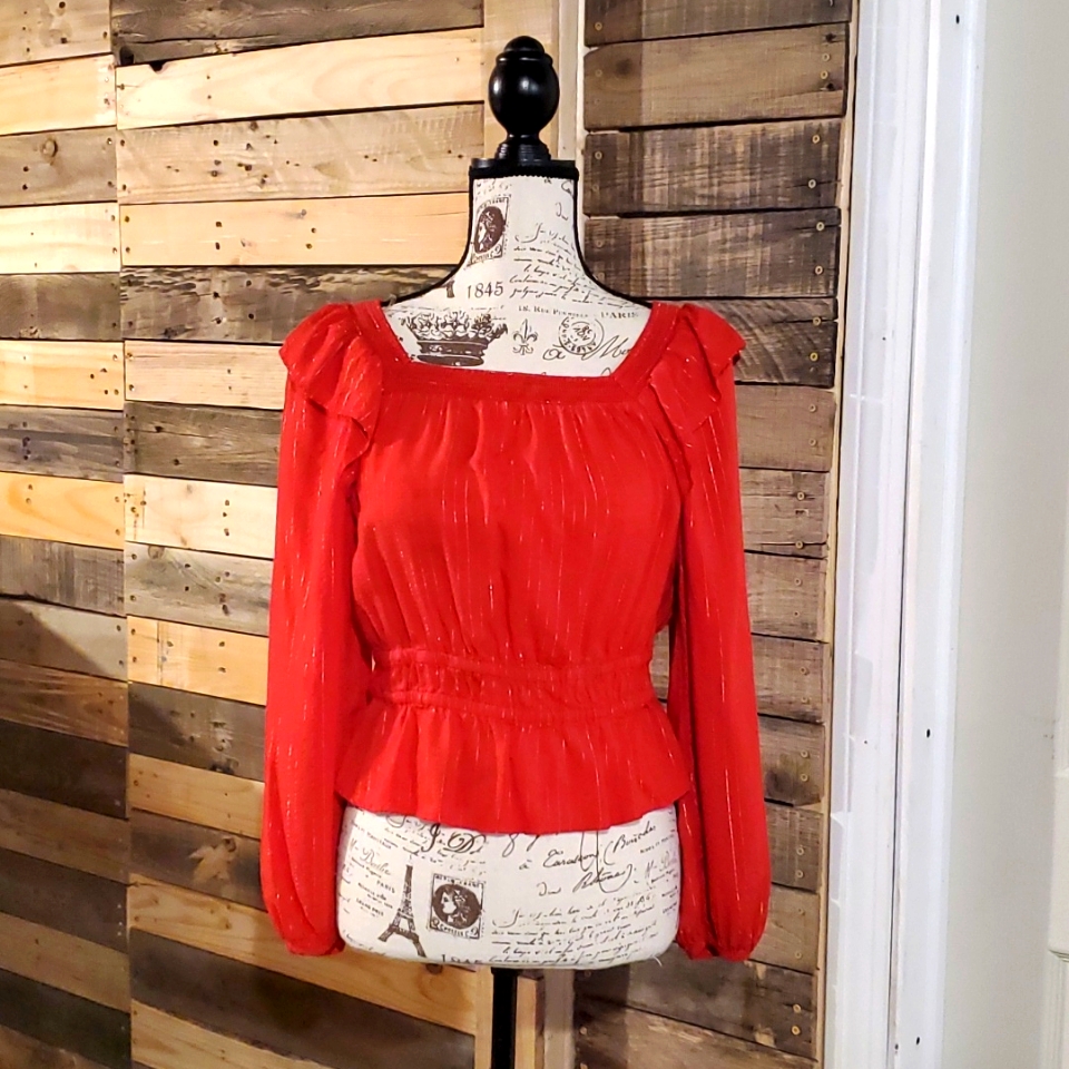 Small Universal Thread Red Top